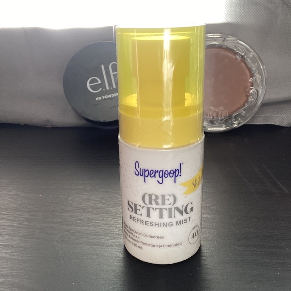 Assorted makeup - Picture 5 of 13